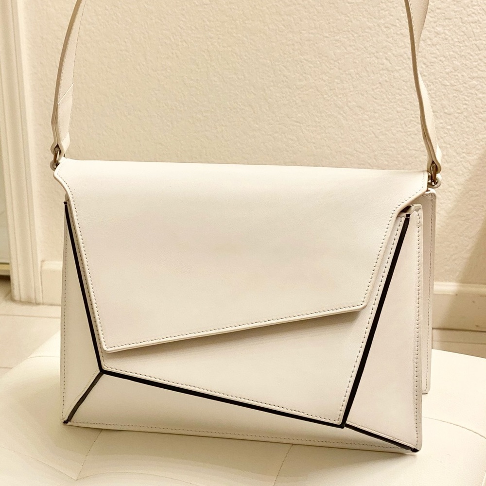 ❌sold❌Mlouye White Naomi Shoulder Bag